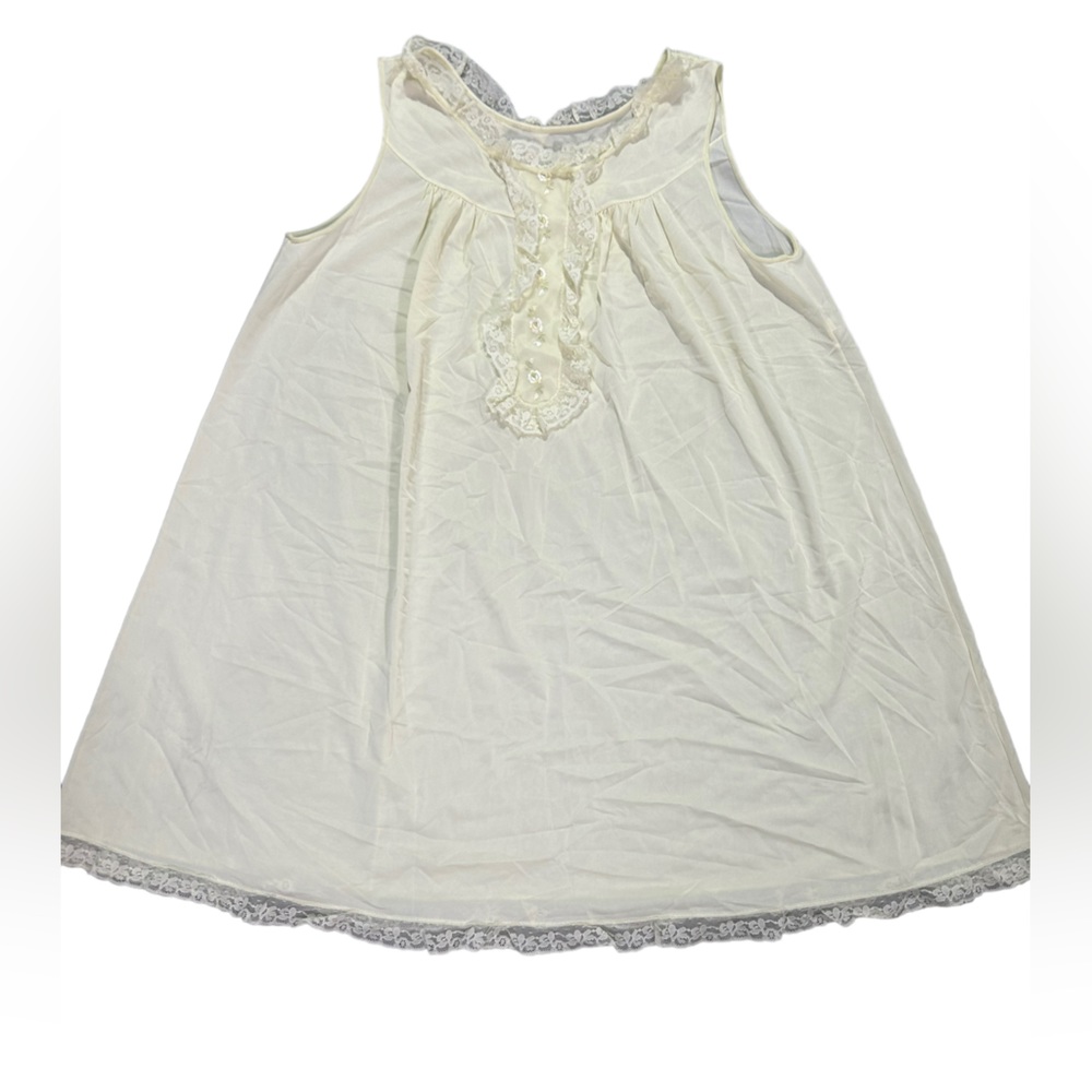 Vintage Shadow Line Sz. M 1970's Short Yellow Nightgown W/Lace Trim made in USA